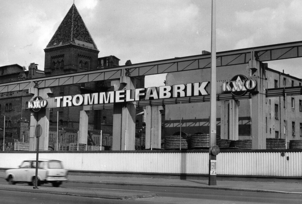 Eingang zur KWO Trommelfabrik