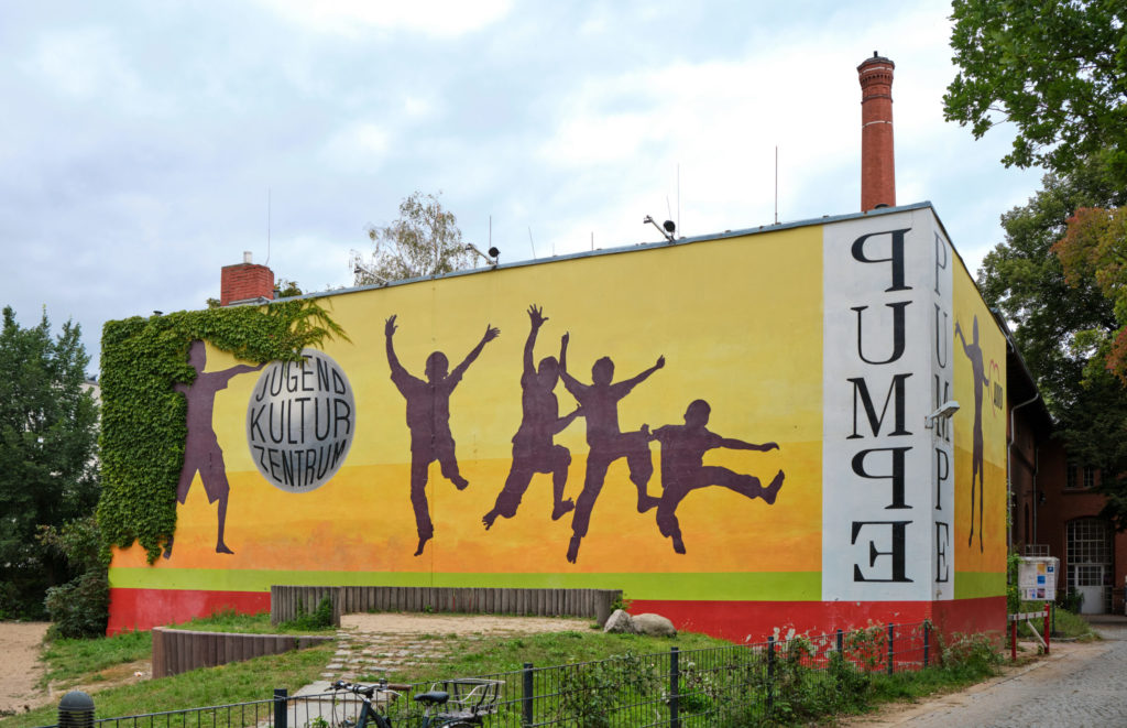 Jugendzentrum in der Pumpstation VII mit Graffiti