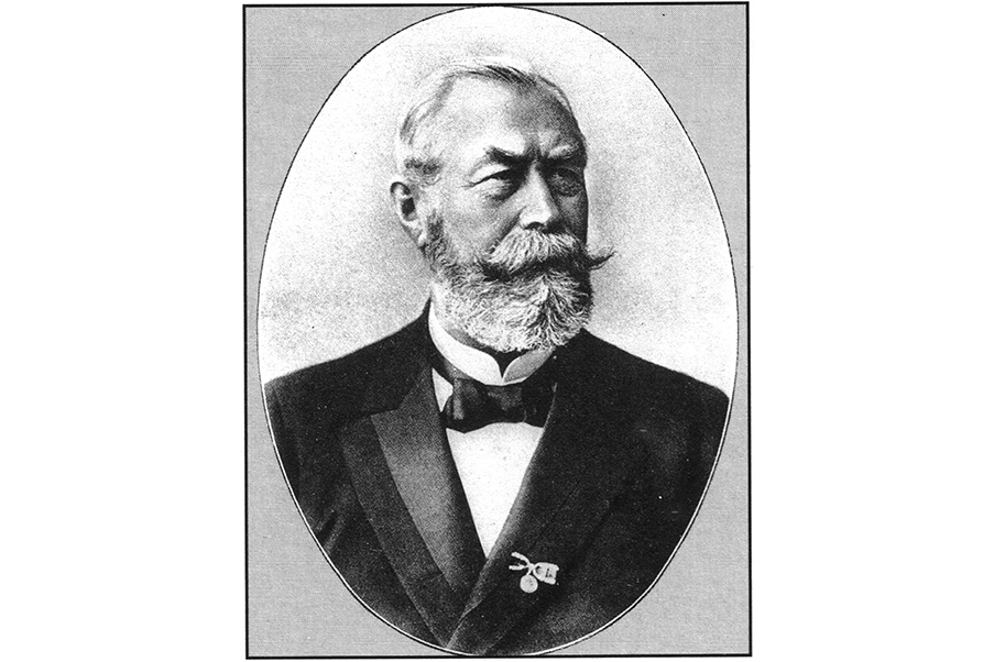 Ein schwarz-weiß Portrait von Friedrich Gebauer.
