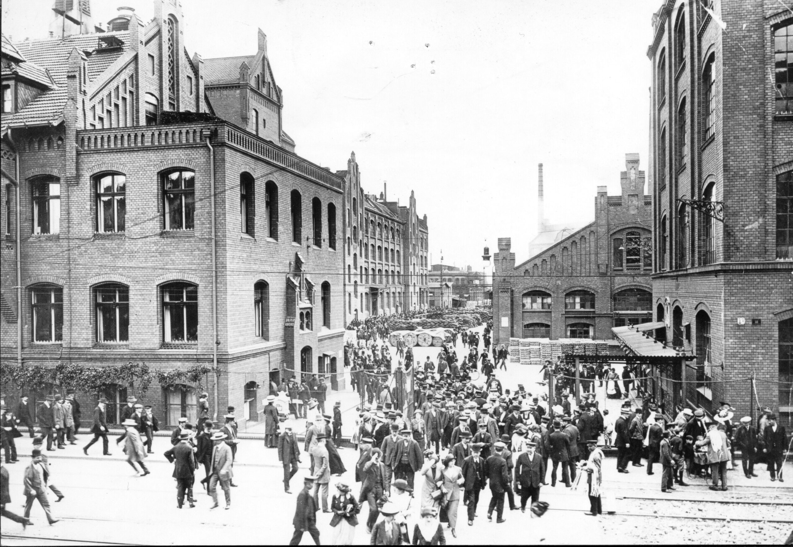 Belegschaft des Kabelwerks Oberspree, 1913. | © SDTB, Historisches Archiv