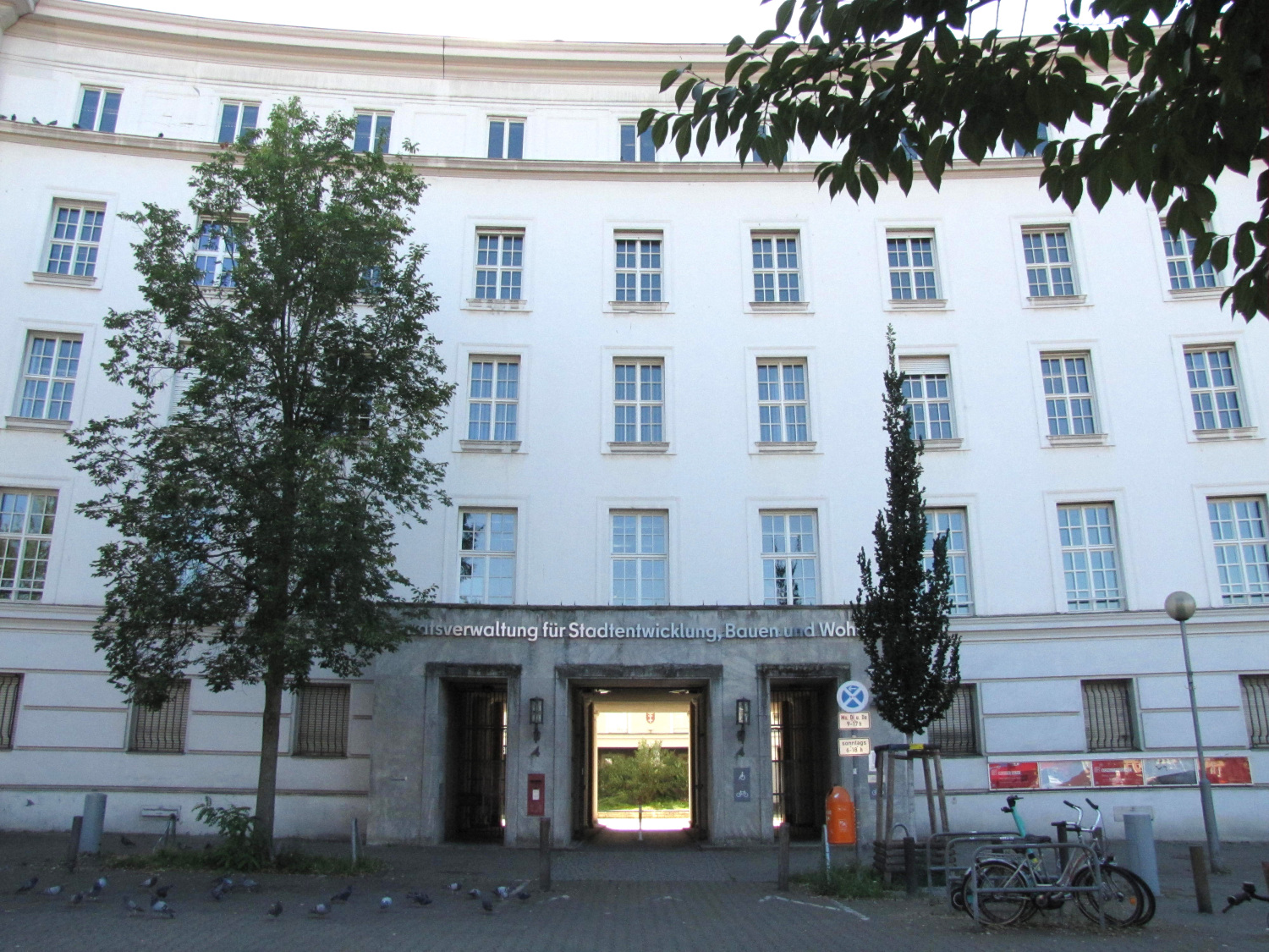 Oberste Denkmalschutzbehörde am Fehrbelliner Platz. | © Kathrin Schellhardt