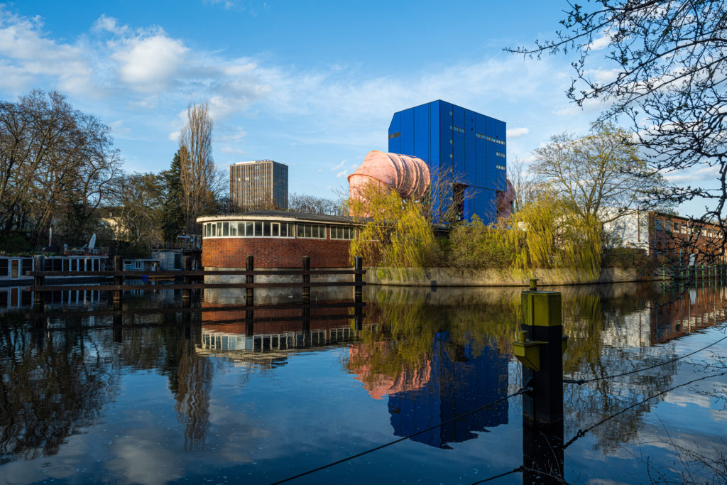 Der Umlauftank 2 der ehemaligen Versuchsanstalt für Wasserbau und Schiffbau. | © Foto: Andreas FranzXaver Süß, 2022 Umlauftank 2 der ehemaligen Versuchsanstalt für Wasserbau und Schiffbau