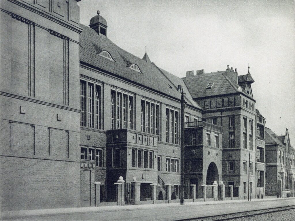 Wohlfahrtsgebäude an der Wilhelminenhofstraße 1938