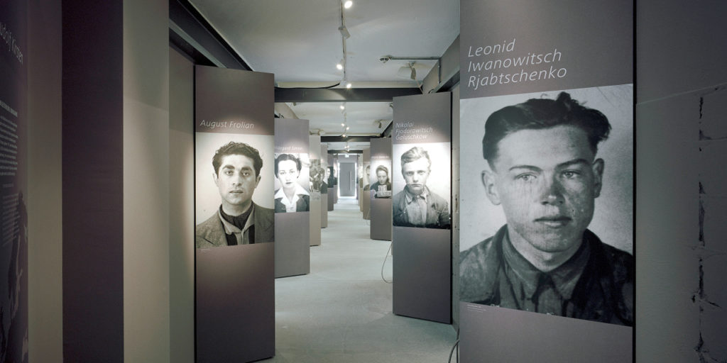 Ausstellung mit Fotos im Zwangsarbeit-Lager Schöneweide