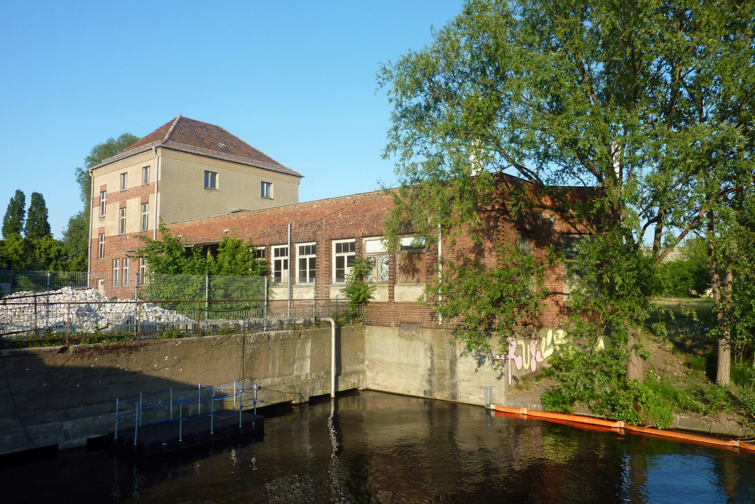 Zur Alten Flussbadeanstalt 5