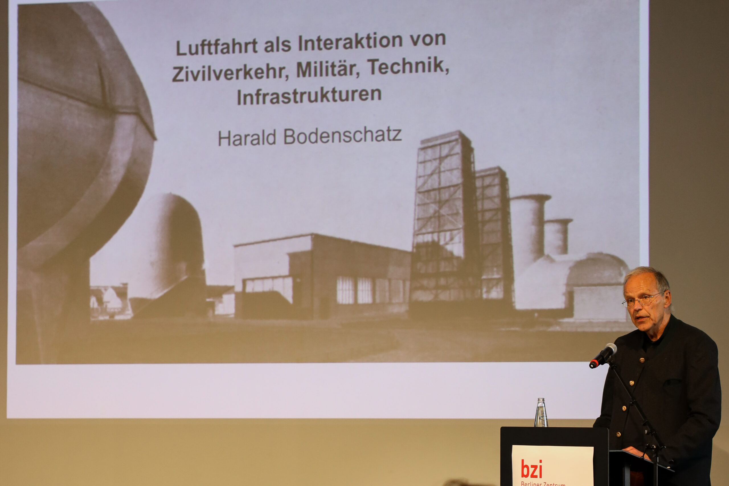 Prof. Dr. Harald Bodenschatz, Stadtplaner und Sozialwissenschaftler, Center for Metropolitan Studies der TU Berlin | © bzi/Foto: Lea Gleisberg, 2023