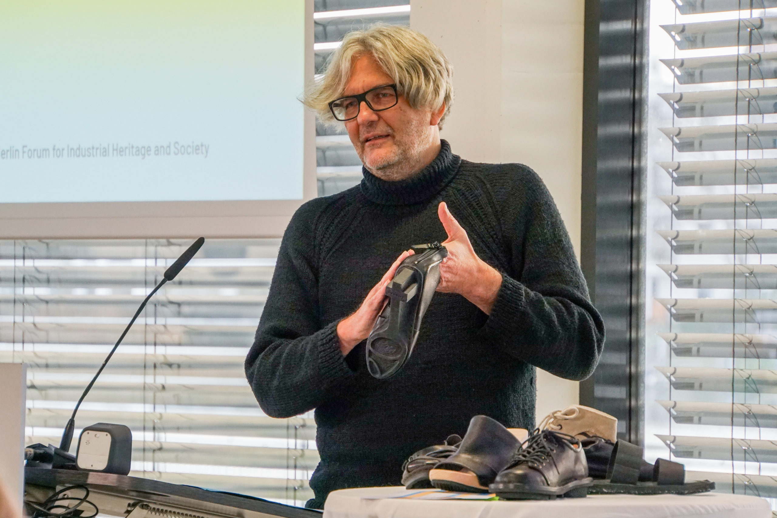 Michael Oehler, Gründer und Geschäftsführer Trippen Schuhe | © bzi/Foto: Lea Gleisberg
