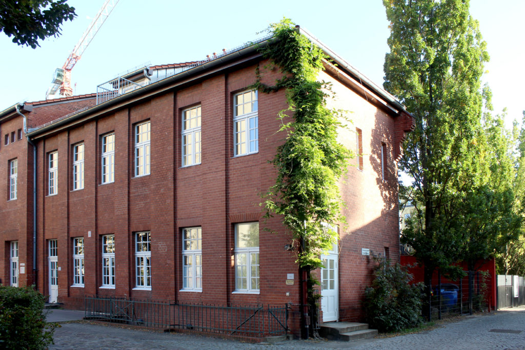 Pumpwerk VII, Außenansicht, Gebäude aus rotem Backstein