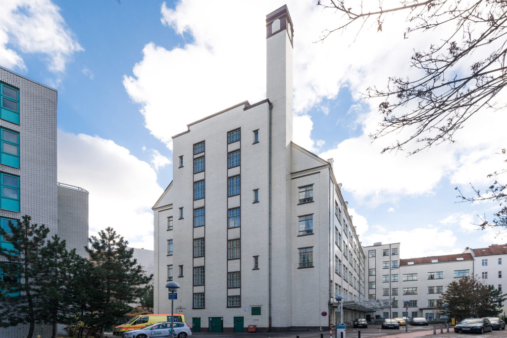 Brotfabrik Wittler Aussenansicht mit Fenstern
